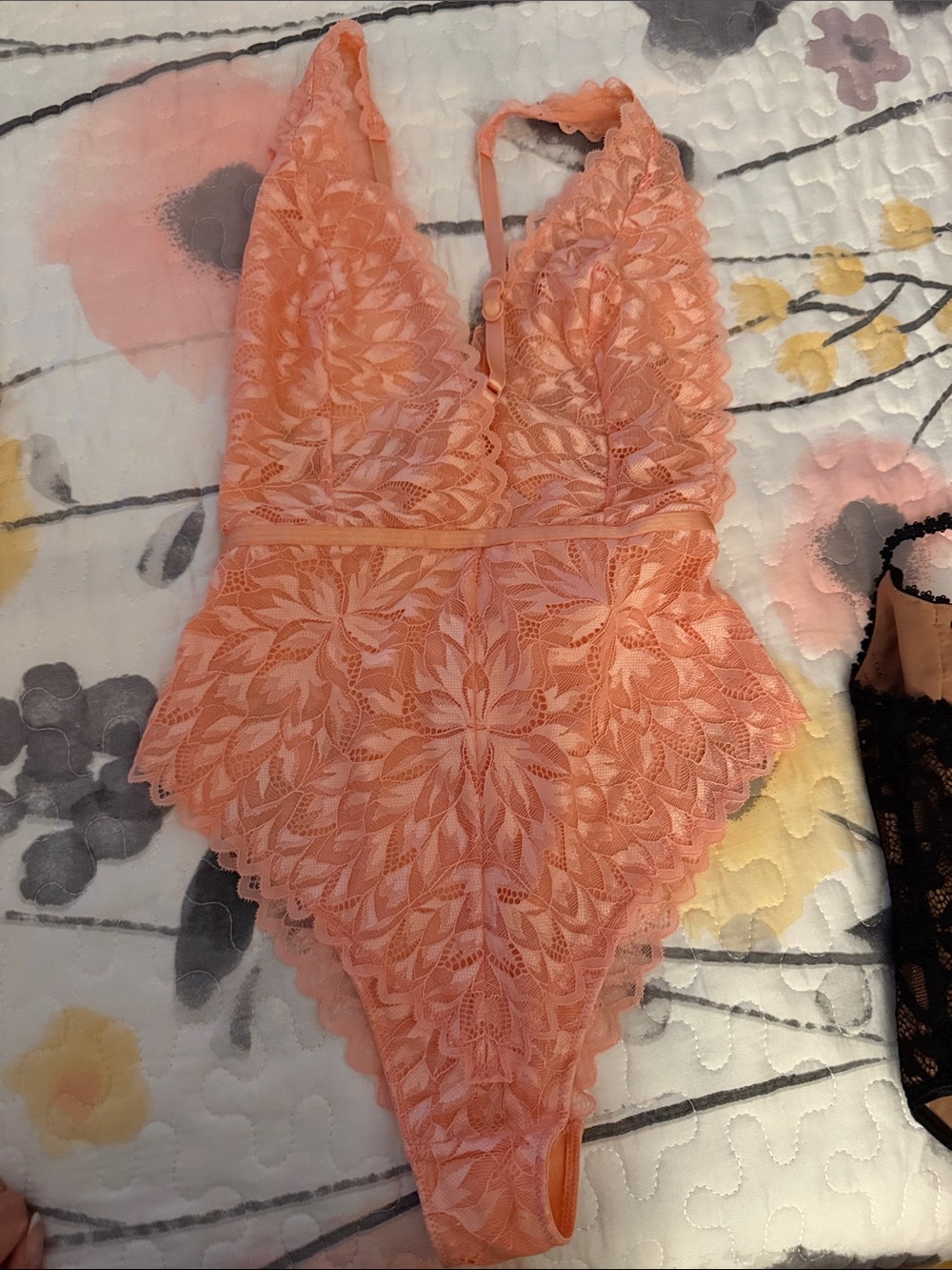 La vie en rose- Women's Lace Halter Teddy Bodysuit - Peach